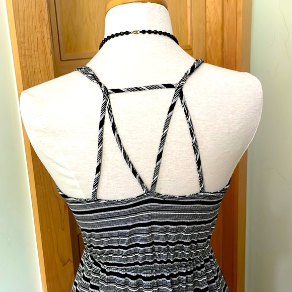 🇺🇸  Lush Sleeveless Black White and Grey Striped Maxi Dress, Size S - Picture 8 of 16